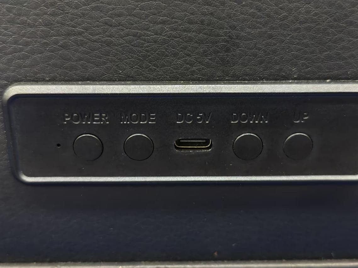 BT SPK RETRO W/ LEGS - FCC ID 2ADM5-SP-0162 - Zeeva International Limited (5)