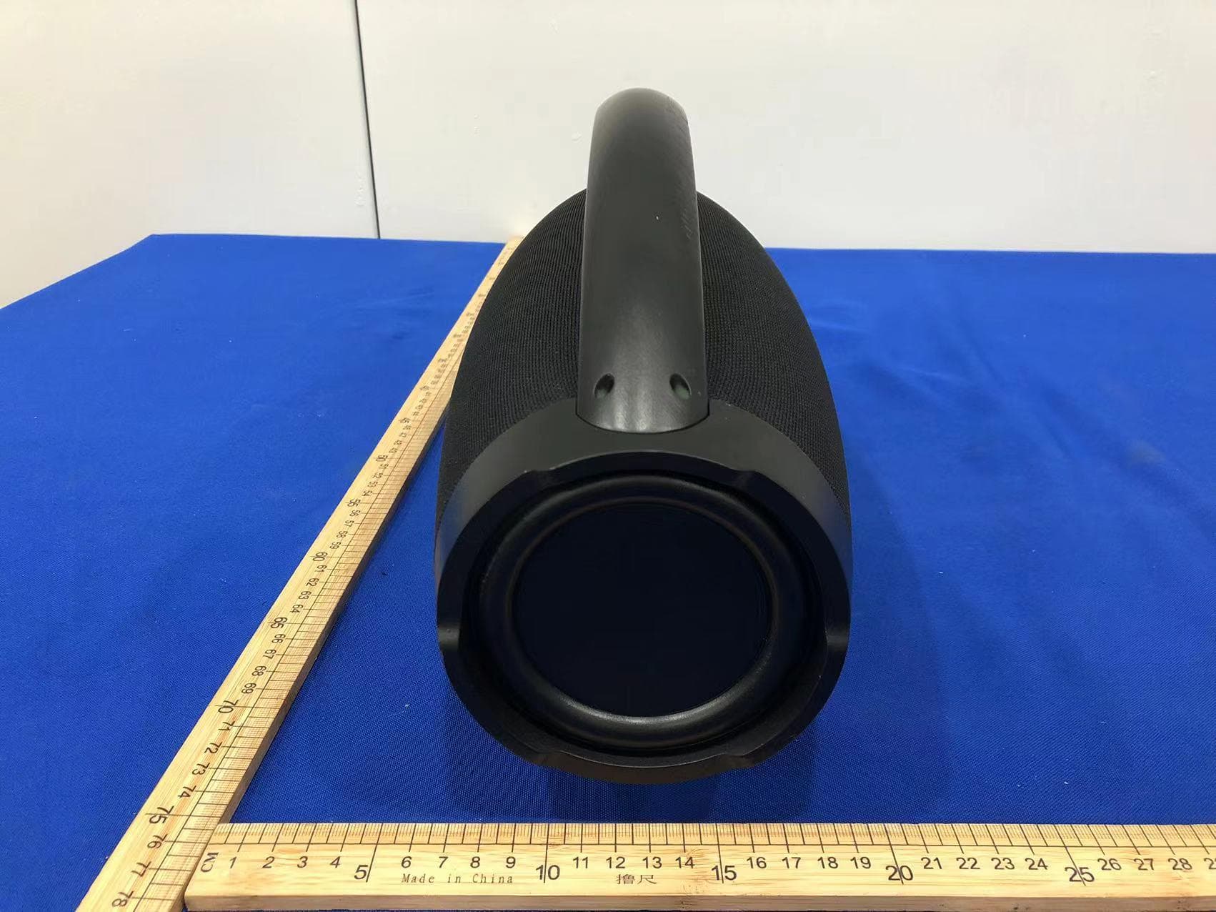 BT RUGGED SPK W/ HANDLE - FCC ID 2ADM5-SP-0242 - Zeeva International Limited (2)
