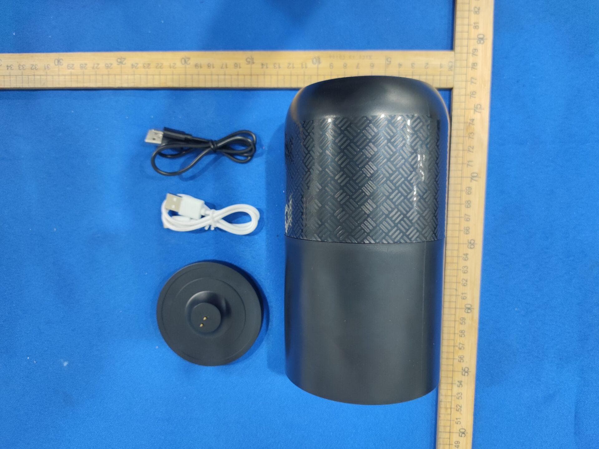 METAL TOWER CHRG BASE - FCC ID 2ADM5-SP-0255 - Zeeva International Limited (2)