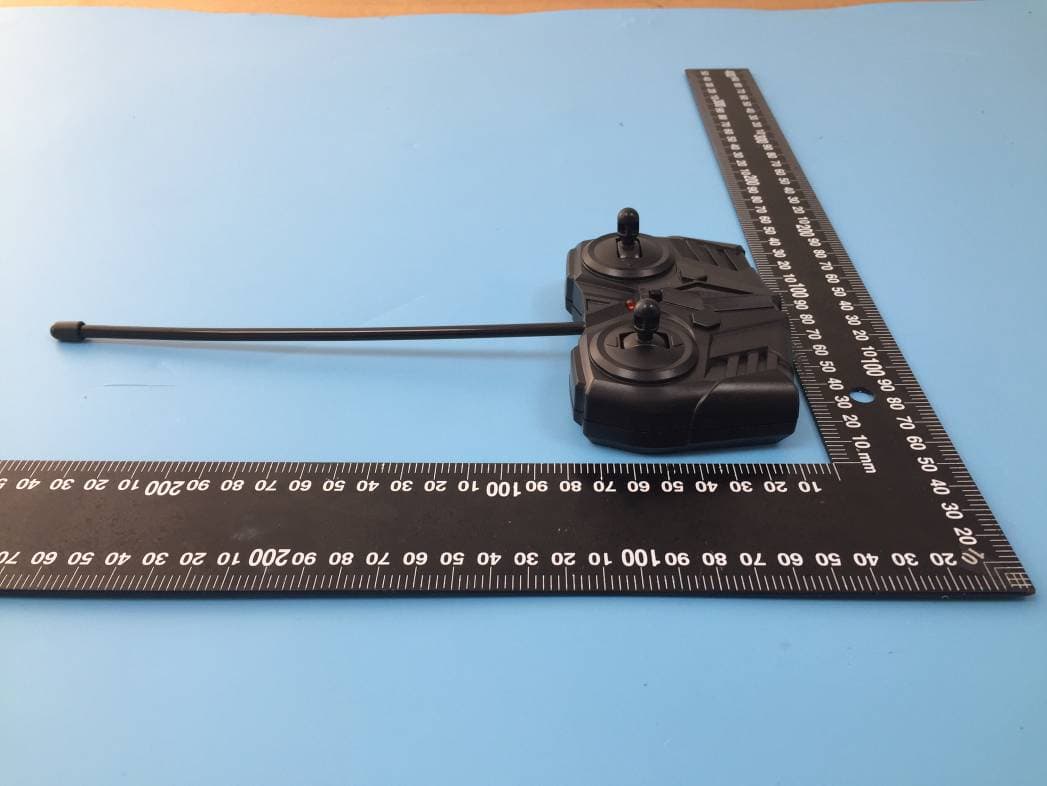 NIC RC BATTLING ROBOT (Remote Controller 49 MHz) - FCC ID 2ADM5-ZT-0170-49 - Zeeva International Limited (5)