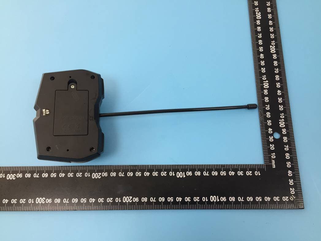 NIC RC BATTLING ROBOT (Remote Controller 49 MHz) - FCC ID 2ADM5-ZT-0170-49 - Zeeva International Limited (3)