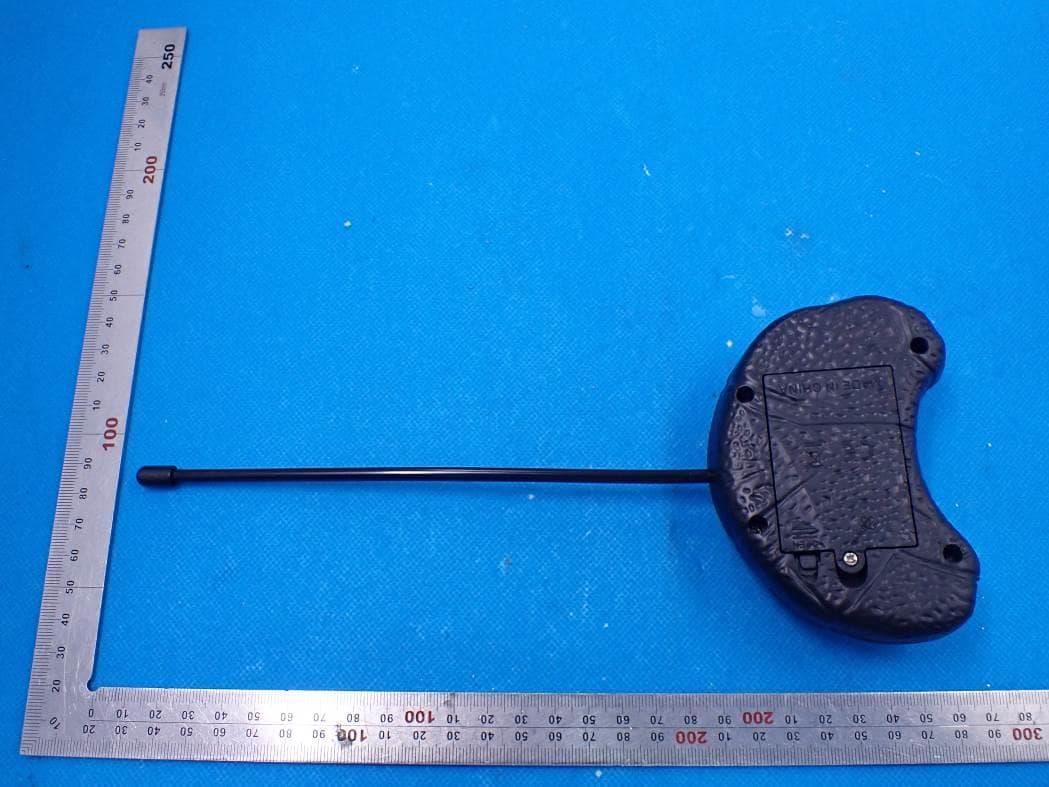 TOY RC TARANTULA REMOTE CONTROLLER (27mhz) - FCC ID 2ADM5-ZT-0232 - Zeeva International Limited