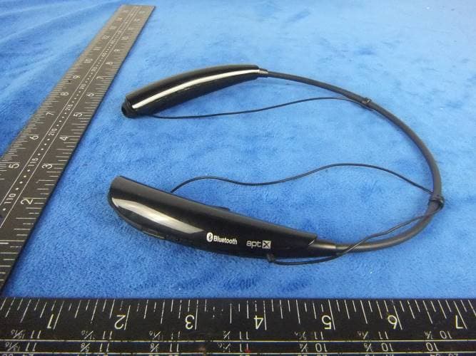 BT EARPHONE - FCC ID 2ADNIR222S - Worldlinks Communications, L.L.C. (3)