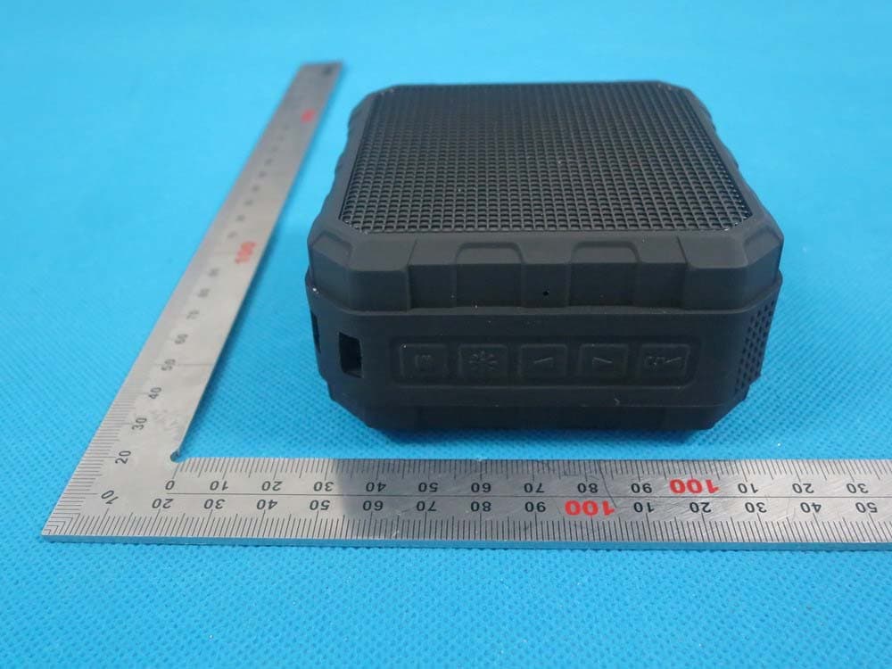 Bluetooth speaker - FCC ID 2ADORRQT600 - Shenzhen Royqueen Audio Technology Co., Ltd. (4)