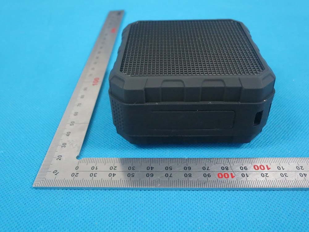 Bluetooth speaker - FCC ID 2ADORRQT600 - Shenzhen Royqueen Audio Technology Co., Ltd. (2)