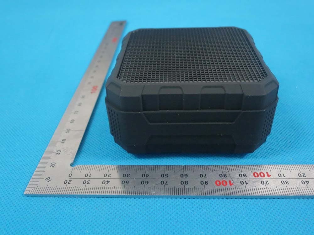 Bluetooth speaker - FCC ID 2ADORRQT600 - Shenzhen Royqueen Audio Technology Co., Ltd. (3)