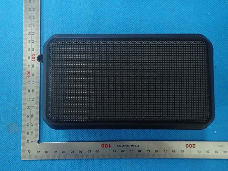 Bluetooth Speaker - FCC ID 2ADORT700 - Shenzhen Royqueen Audio Technology Co., Ltd.