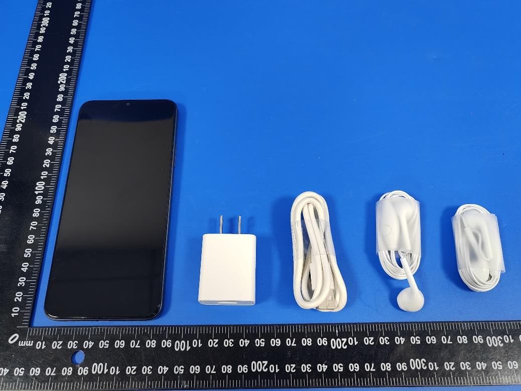 Mobile Phone - FCC ID 2ADR3UE020 - UNNECTO HOLDING LIMITED (2)
