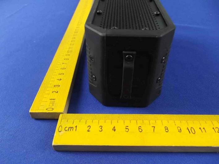Waterproof Bluetooth Speaker - FCC ID 2ADTC-W1 - YUPENG TECHNOLOGY (HK) CO., LTD. (2)