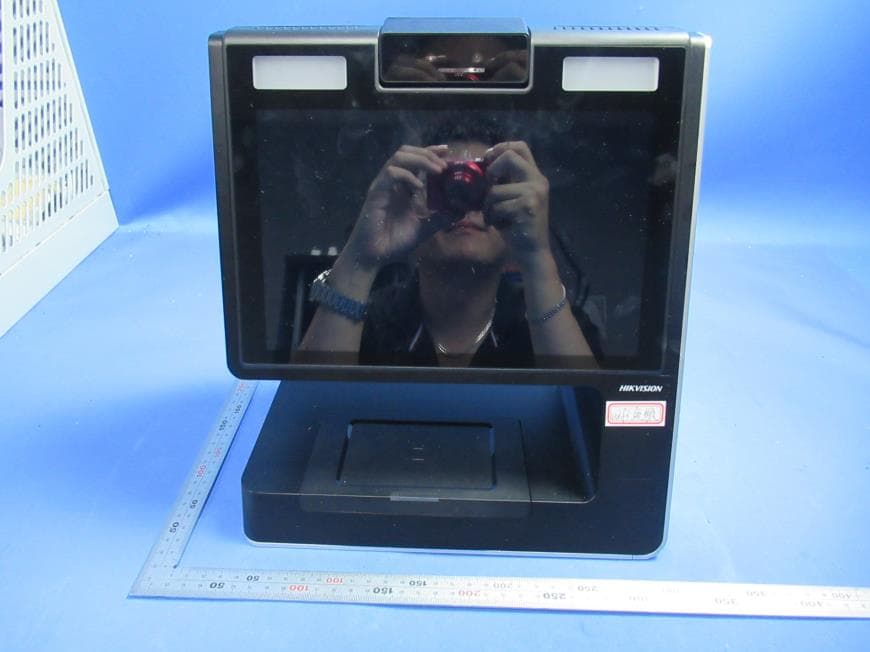 Visitor Terminal - FCC ID 2ADTD-K5032 - Hangzhou Hikvision Digital Technology Co., Ltd. (2)
