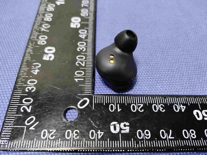 Wireless Bluetooth Earphones - FCC ID 2ADTF-T20P - SPRITE Group Limited (4)