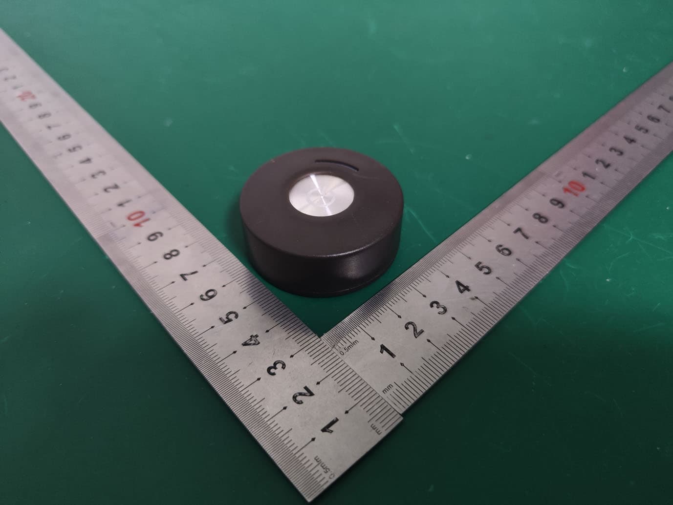 HUB LIGHT - FCC ID 2ADTHHTTPHL001 - PHAETON MANUFACTURING LLC.