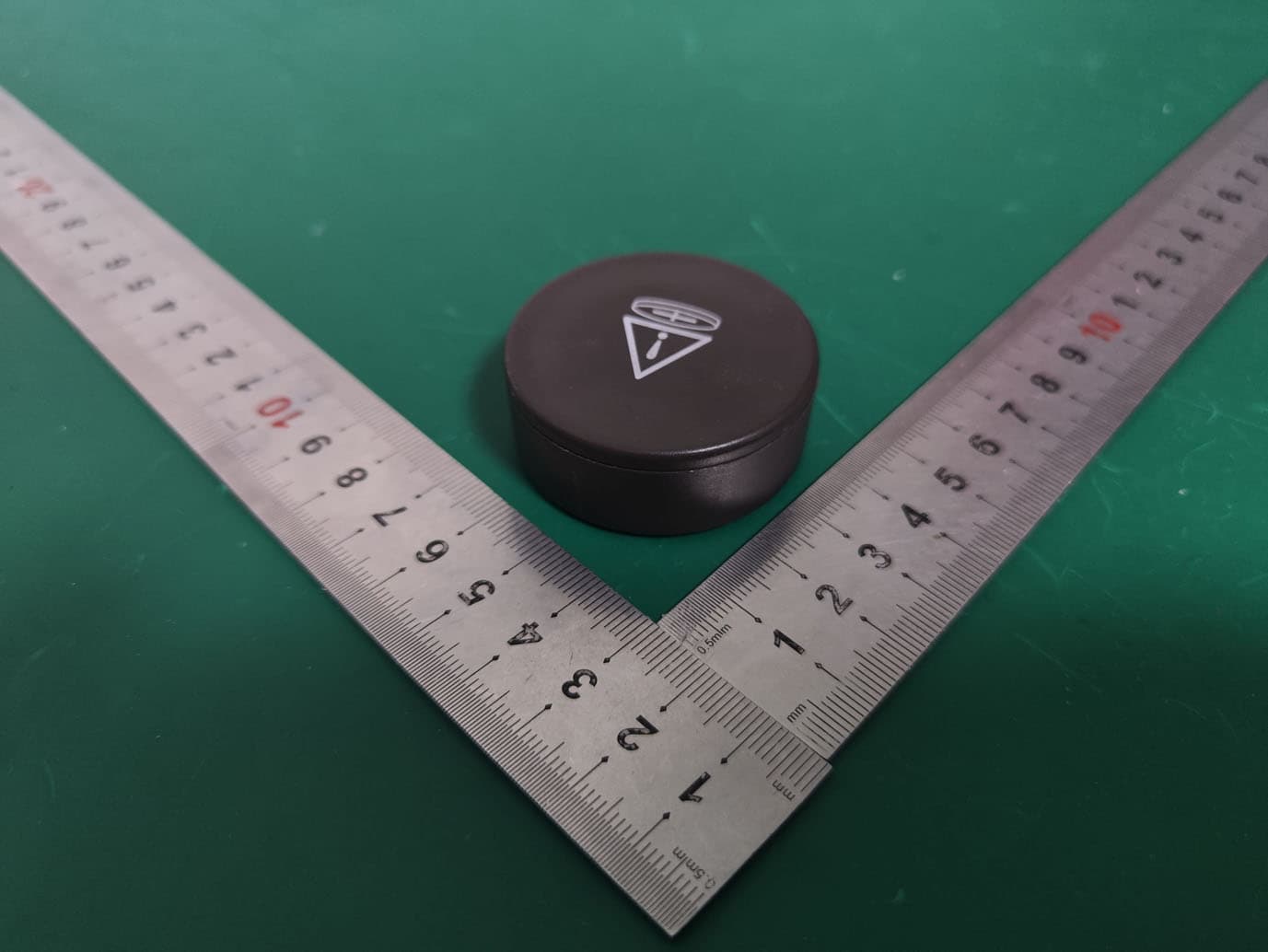 HUB LIGHT - FCC ID 2ADTHHTTPHL001 - PHAETON MANUFACTURING LLC. (2)