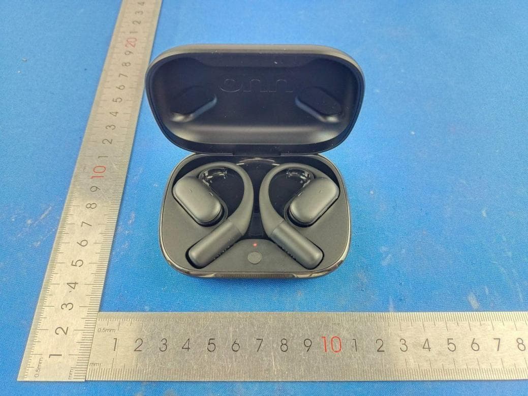 TRUE WIRELESS EARBUDS - FCC ID 2ADTV-13535 - Shenzhen Cannice Technology Co., Ltd. (5)