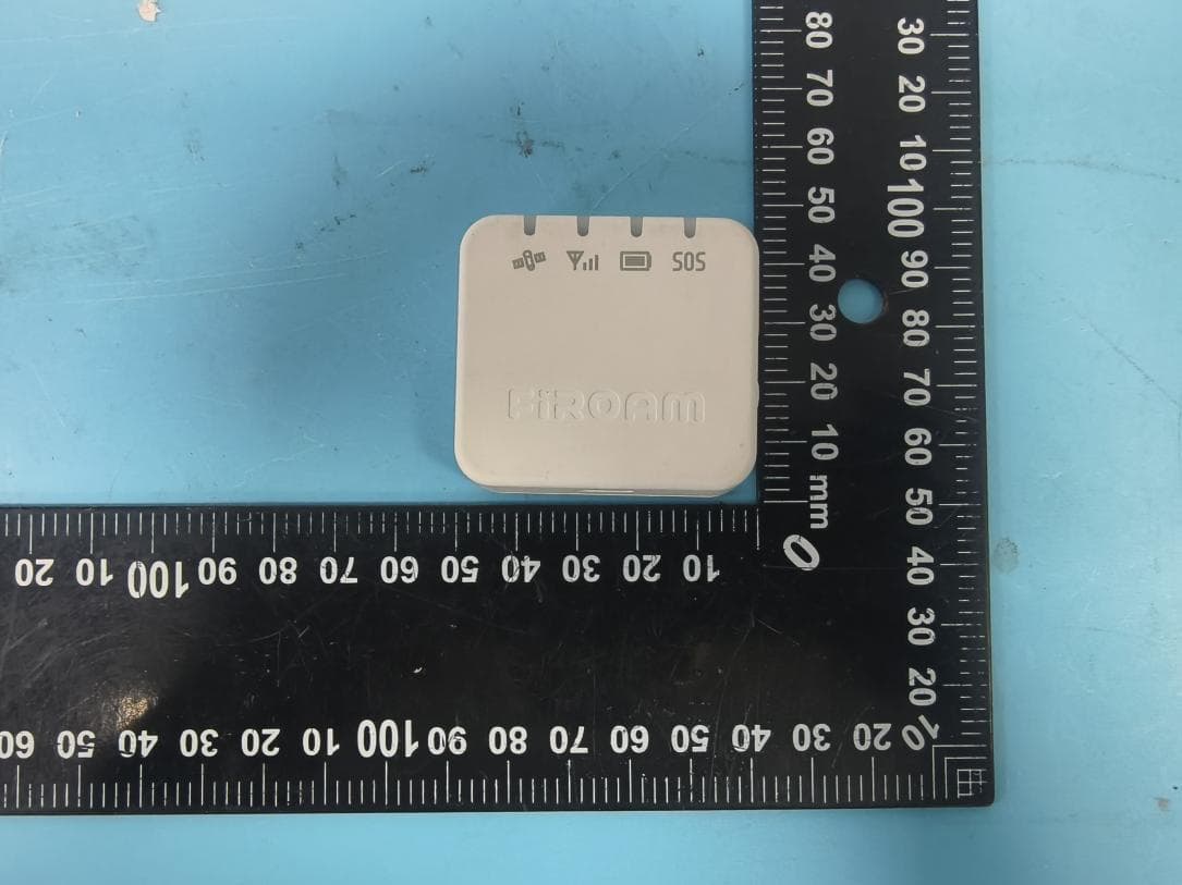 Wireless positioning terminals - FCC ID 2ADUBQUADTRACKPRO - Tianjin RoamWiFi Technology Co., Ltd. (3)
