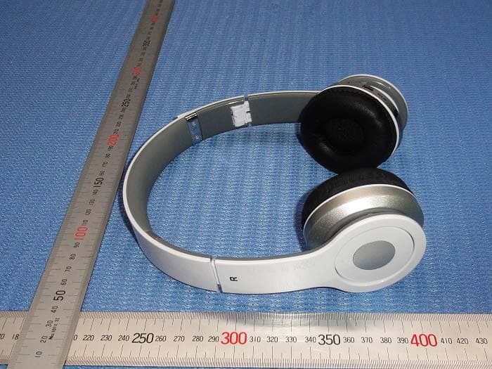 Bluetooth Headphones - FCC ID 2ADW3-28002 - LEADER INNOVATIONS LTD.