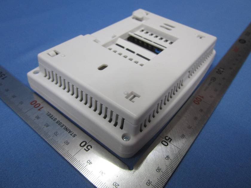 ELECTRONIC THERMOSTAT - FCC ID 2ADX6-7320 - Braeburn Systems LLC (4)