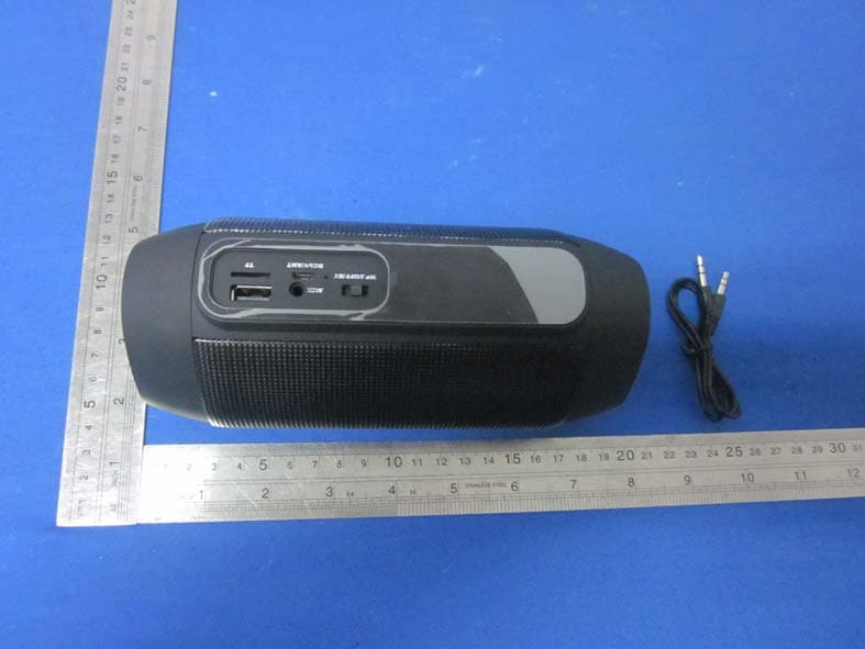Bluetooth speaker - FCC ID 2ADXM22073CBT - SHENZHEN TEKSUN TECHNOLOGY CO.,LTD (4)
