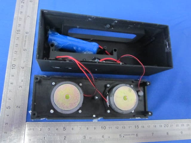 Bluetooth speaker - FCC ID 2ADXM522066MBT - SHENZHEN TEKSUN TECHNOLOGY CO.,LTD (2)