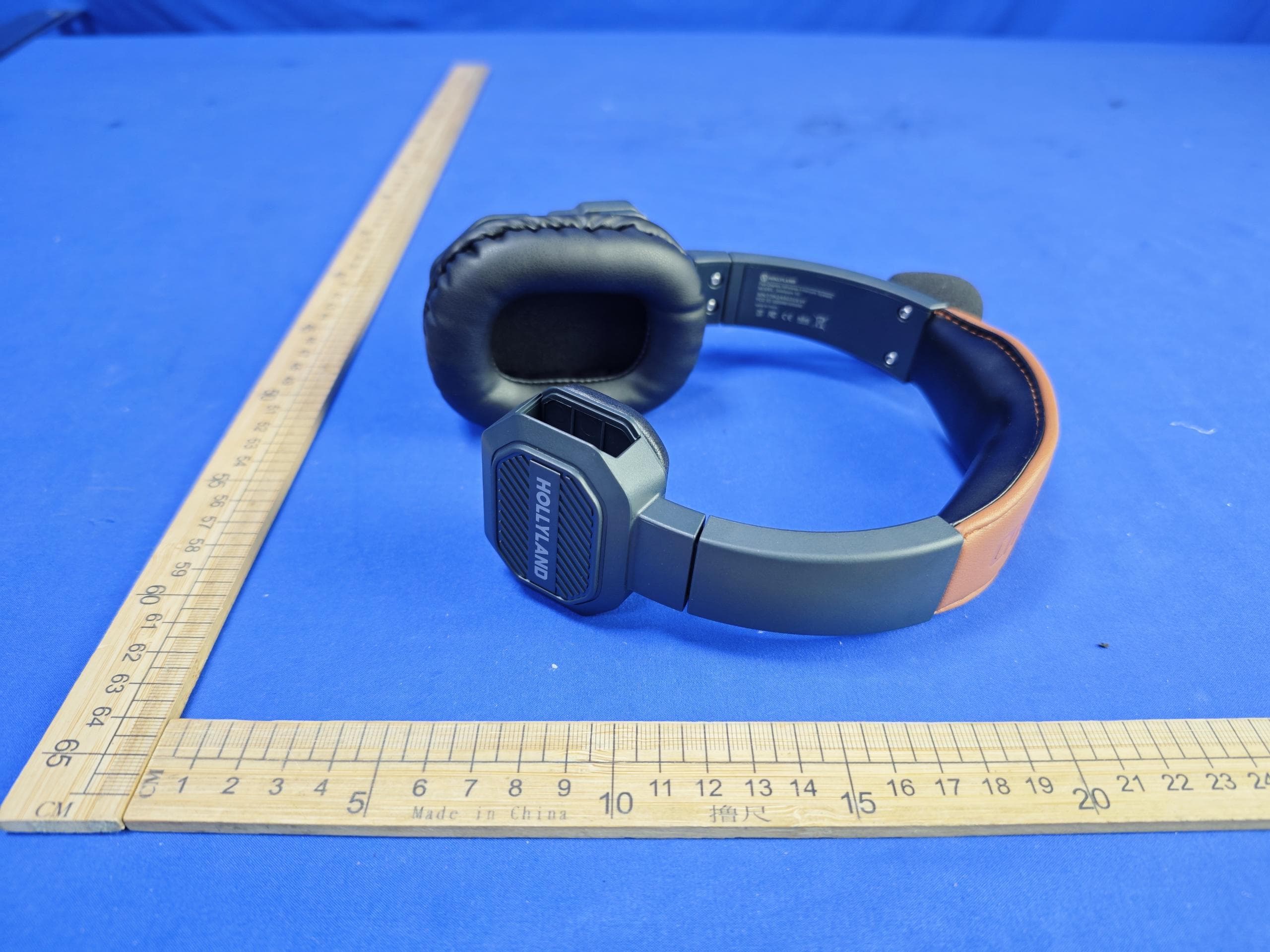 Full-Duplex Wireless Intercom System - FCC ID 2ADZC-5601TA - Shenzhen Hollyland Technology Co.,Ltd (3)