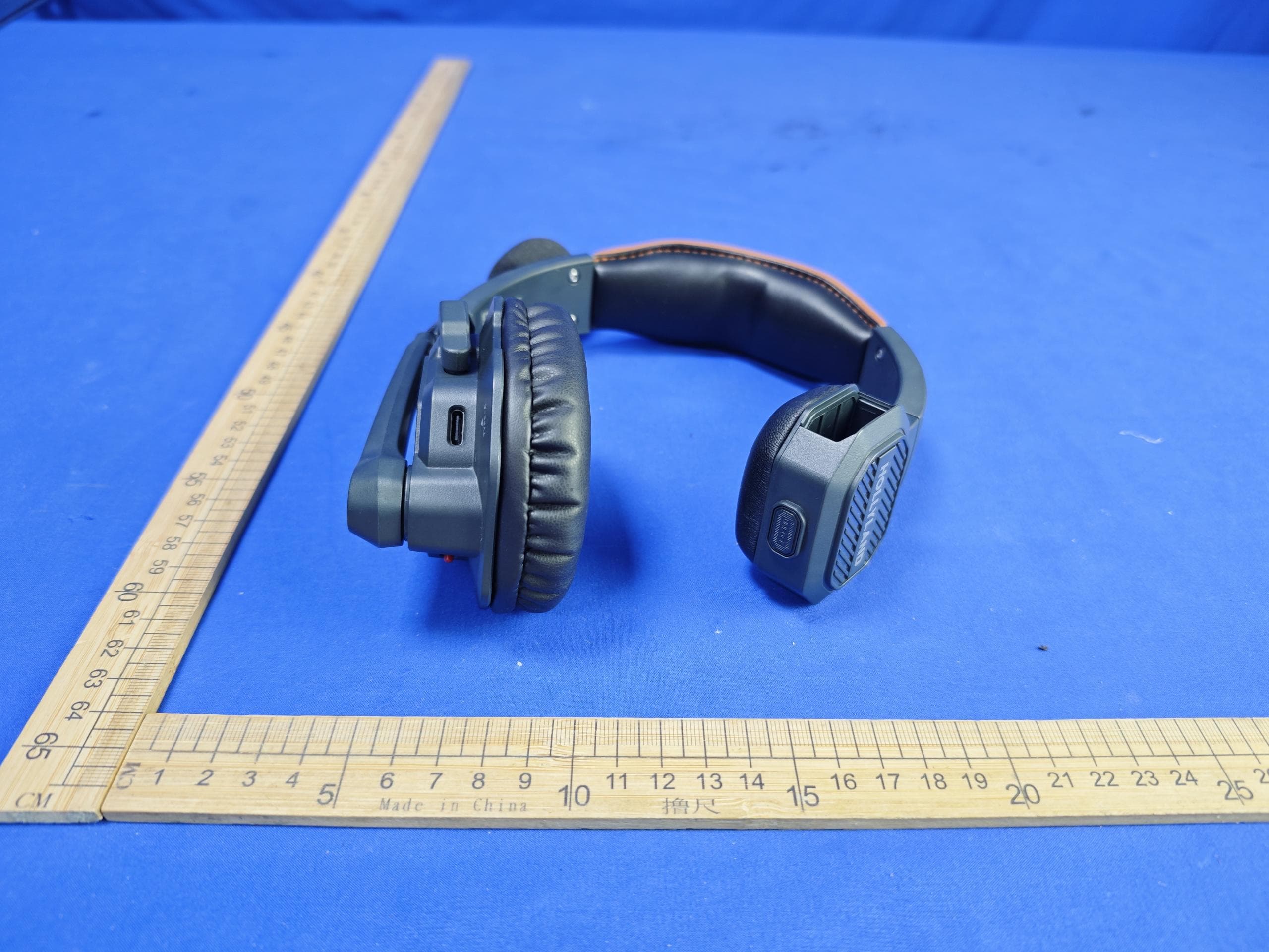 Full-Duplex Wireless Intercom System - FCC ID 2ADZC-5601TA - Shenzhen Hollyland Technology Co.,Ltd (2)