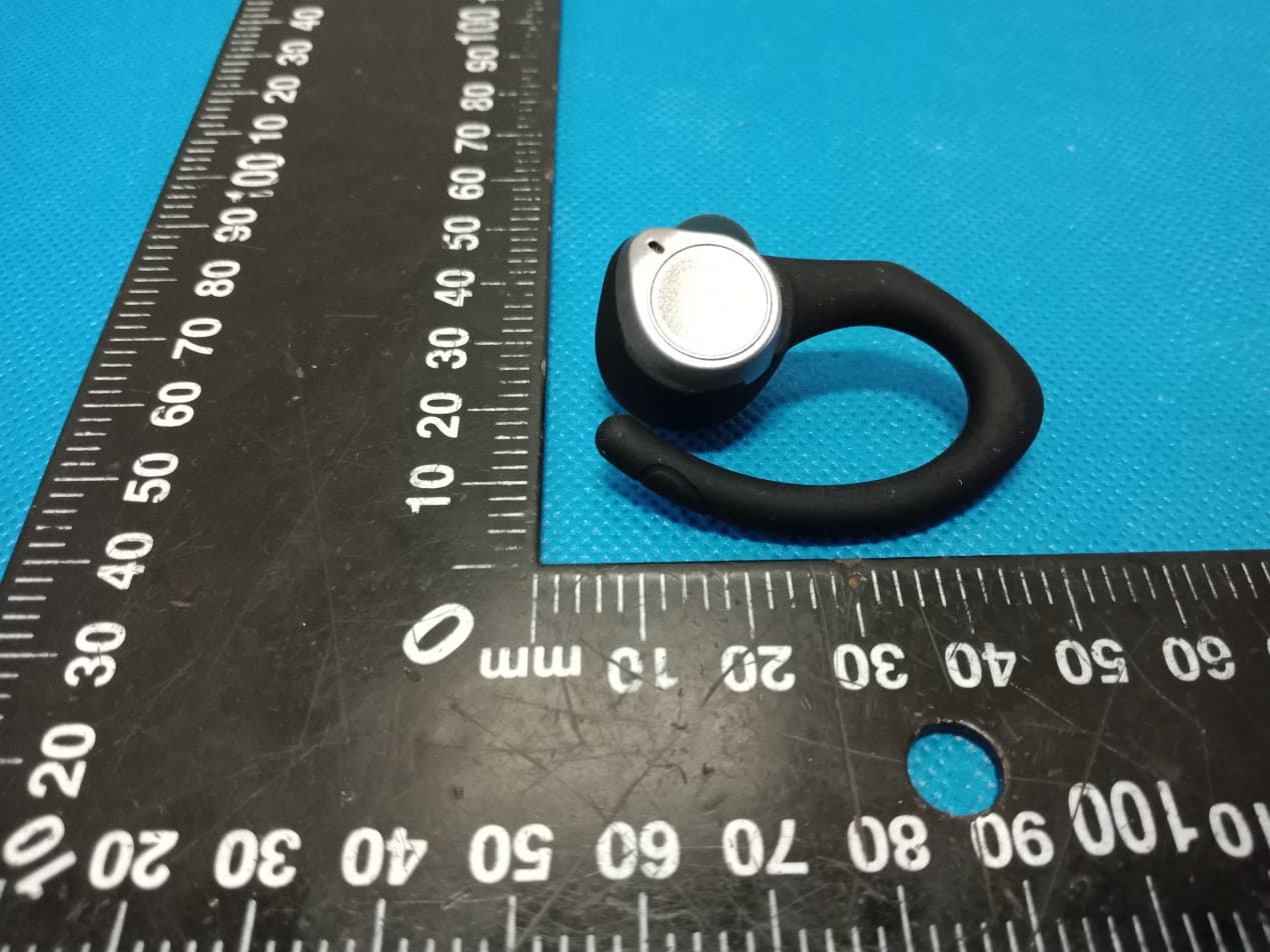 Twin Wireless Earbuds with Charging Case - FCC ID 2AE3CBE1036 - Shenzhen Kinlan Technology Company Limited (3)