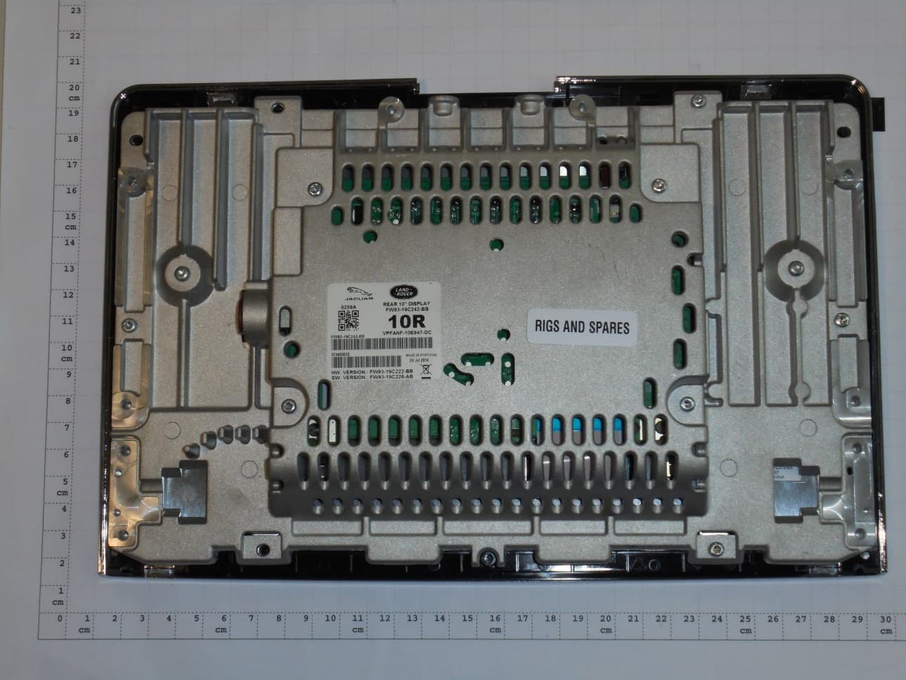Infotainment Slave Controller - FCC ID 2AE5I-ISC10 - Jaguar Land Rover Limited