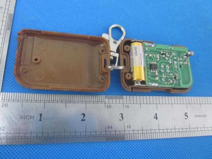 Remote Control - FCC ID 2AE6PFFC100A - R&C Oregon inc, Dba Feather Flyers (1)