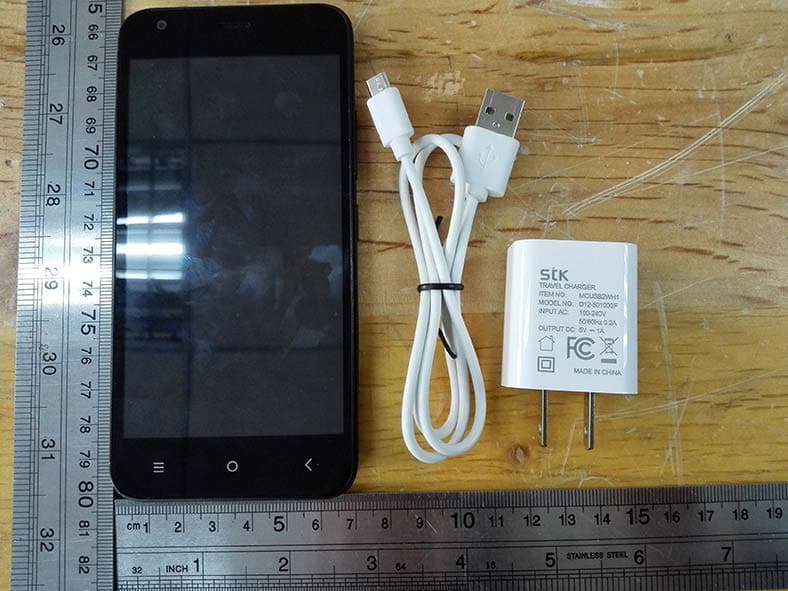 3G smart phone - FCC ID 2AE7RSANTOKSYNC5C - Santok Limited (1)