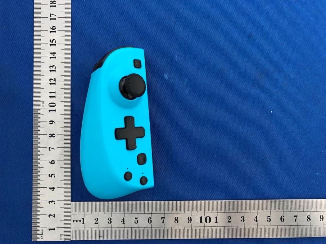 Wireless Joycon Controller for Switch - FCC ID 2AEBY-C252L - ShenZhen Targetever Technology Co.,Ltd.