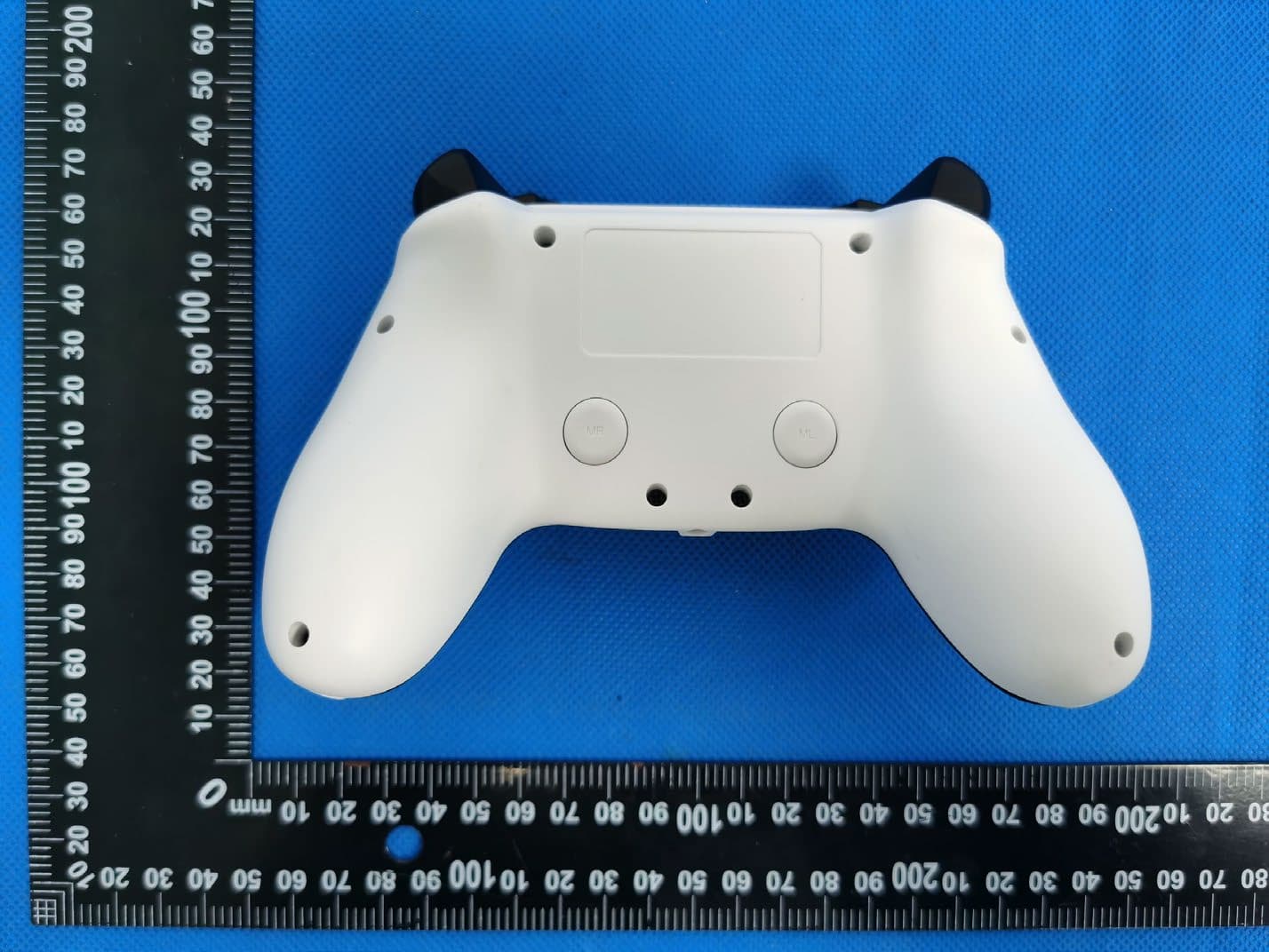 Wireless Gamepad for PS4 - FCC ID 2AEBY-FG02B - ShenZhen Targetever Technology Co.,Ltd. (2)