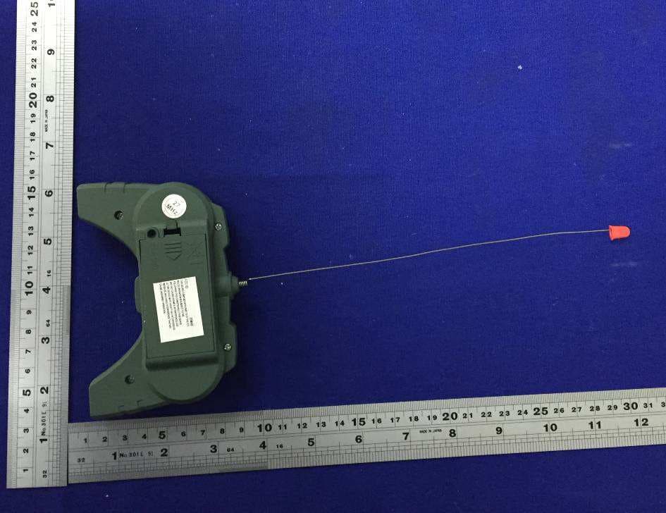 4 CH R/C TANK W/LIGHT - FCC ID 2AECZKS10401000049 - Chenghai Jinjiang Toys (4)