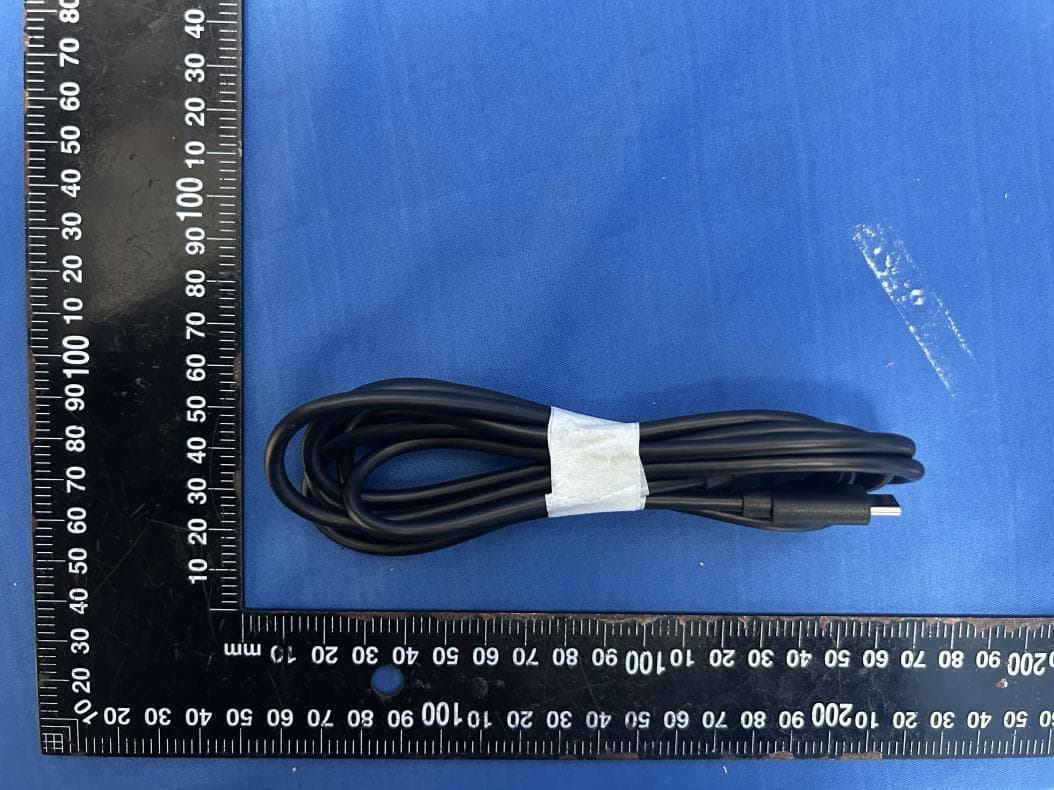 3-in-1 Charging Stand - FCC ID 2AEEV-OBFTC-0202A - Otter Products, LLC. (4)