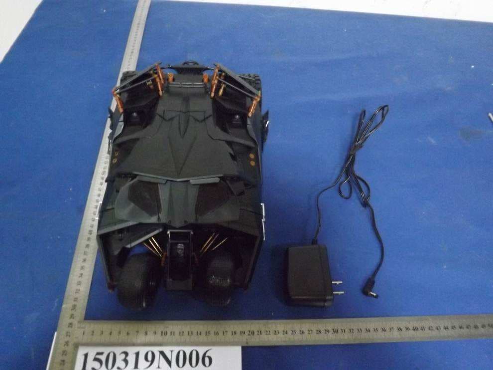 Dark Knight Tumbler RC One Twelfth Scale vehicle - FCC ID 2AEFH-SSRC002 - Soap Studio Company Limited (3)