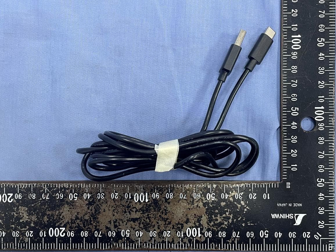Wireless Expansion Microphone - FCC ID 2AEFTAW111T - AVerMedia Technologies, Inc.