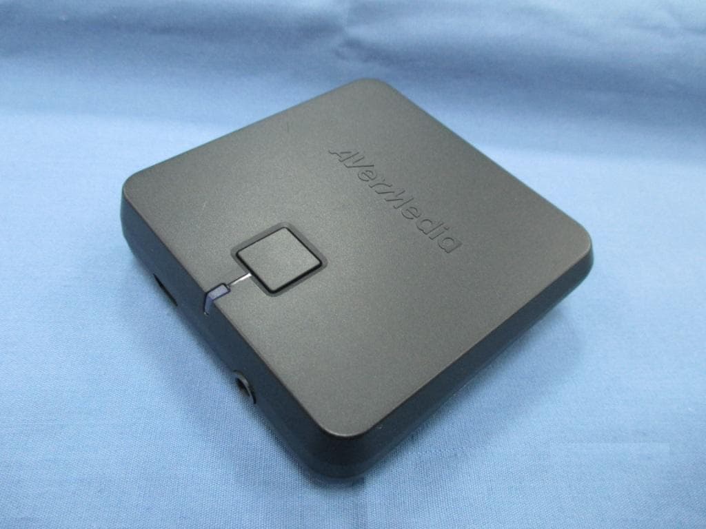 Smart Microphone - FCC ID 2AEFTAW310R - AVerMedia Technologies, Inc. (1)