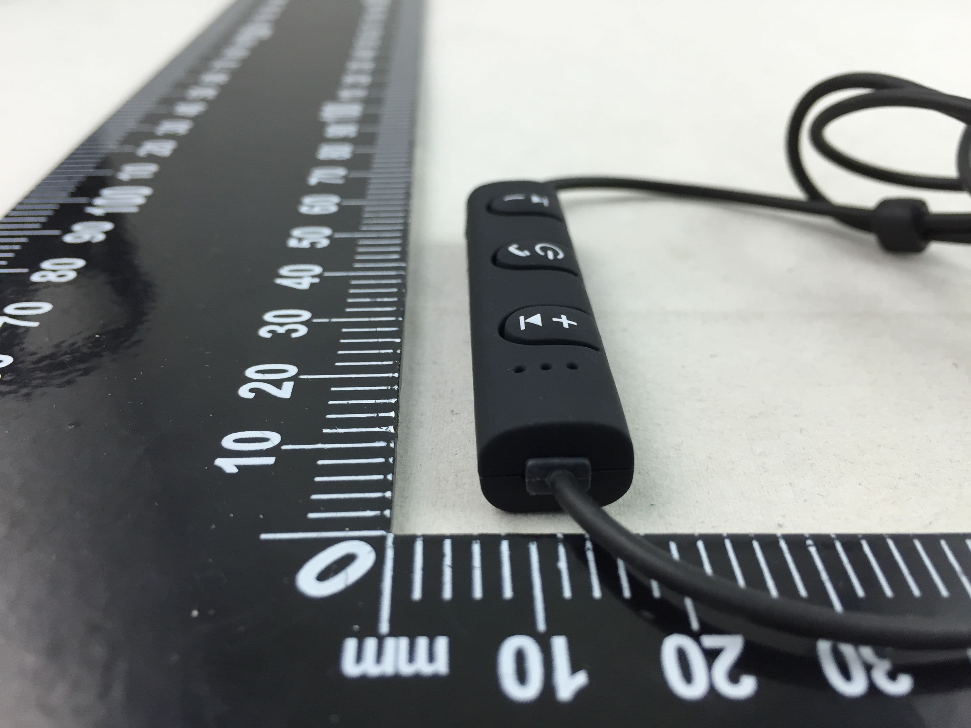 Bluetooth earphone - FCC ID 2AEGJBTE02 - KINGVIE TECHNOLOGY CO., LIMITED (4)