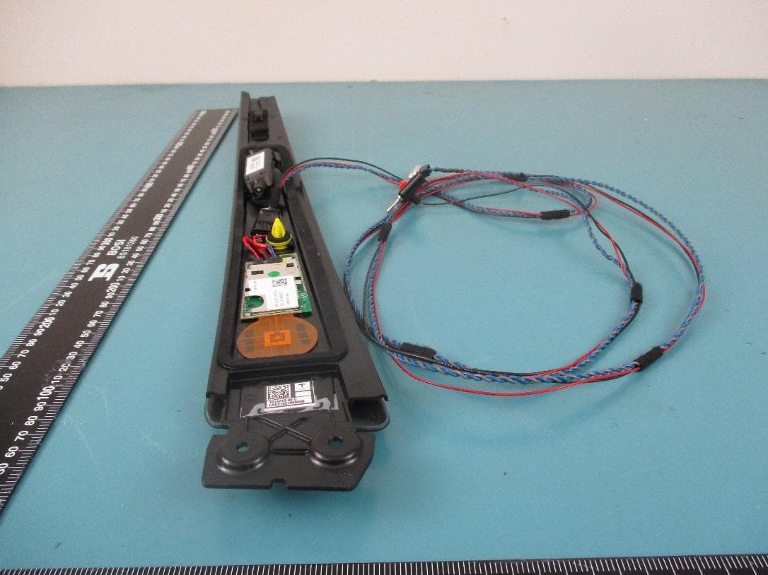 B Pillar Endpoint - FCC ID 2AEIM-1607773 - Tesla, Inc (5)
