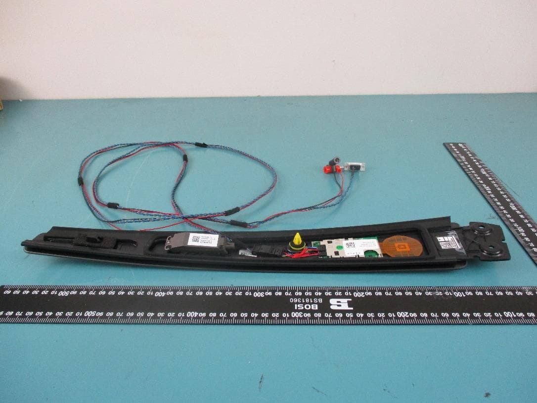B Pillar Endpoint - FCC ID 2AEIM-1607773 - Tesla, Inc (3)