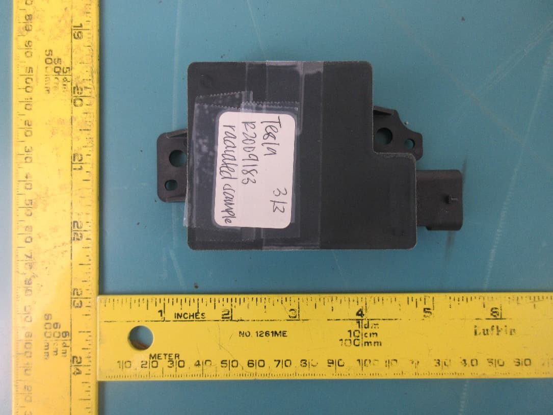 Fascia Endpoint - FCC ID 2AEIM-1613851 - Tesla, Inc (5)