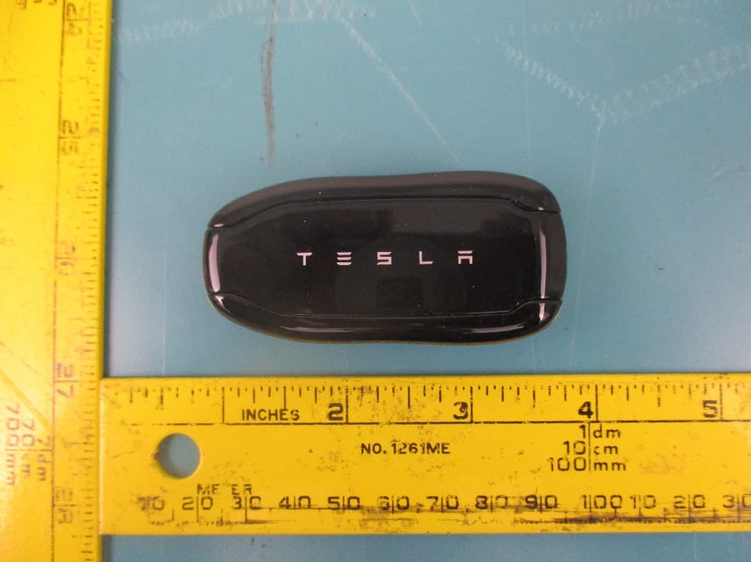 Key Fob - FCC ID 2AEIM-1614283 - Tesla, Inc (3)