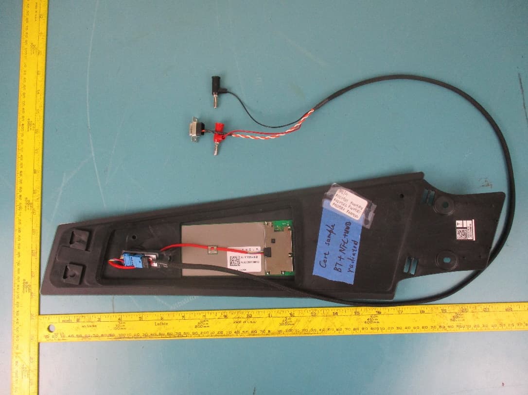B Pillar Endpoint - FCC ID 2AEIM-1614291 - Tesla, Inc (4)