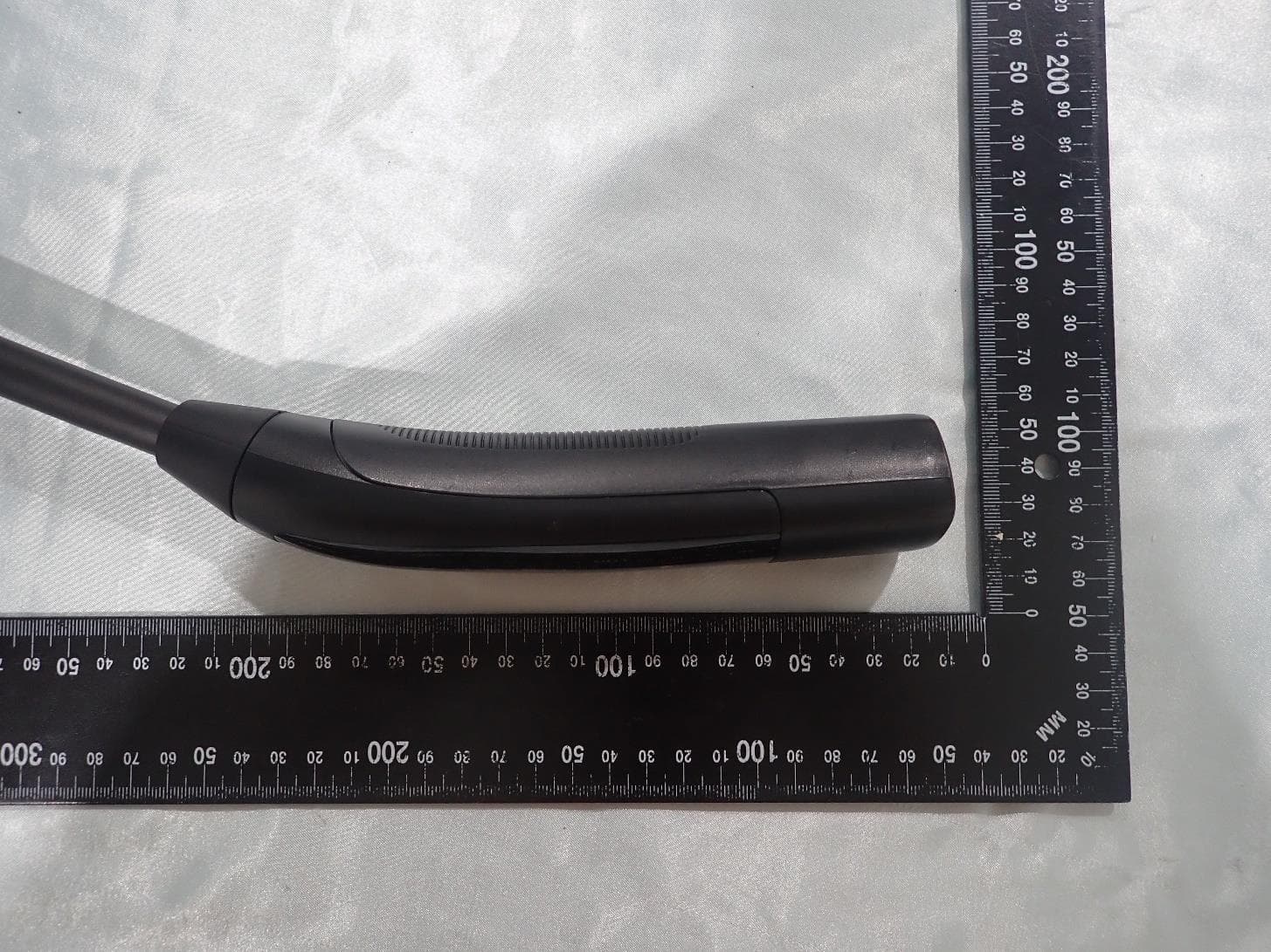 Magic Dock Wall Connector - FCC ID 2AEIM-1735511UHF - Tesla, Inc
