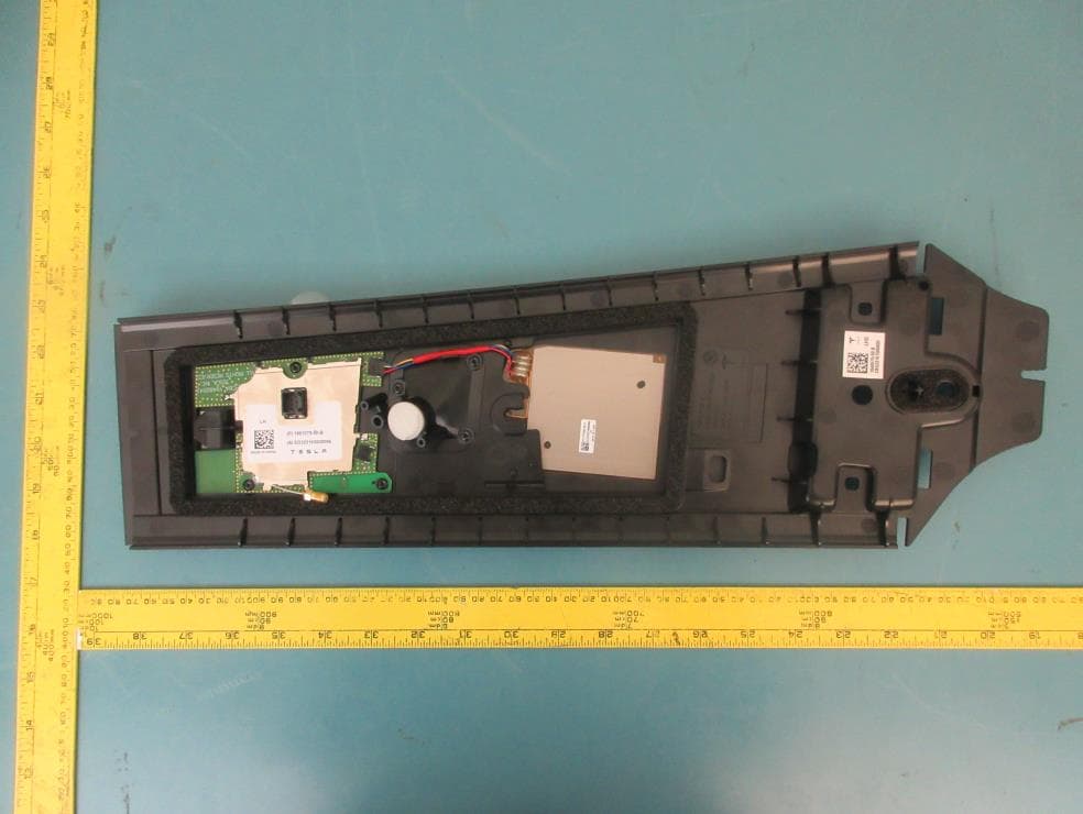 B Pillar Endpoint - FCC ID 2AEIM-1948204 - Tesla, Inc