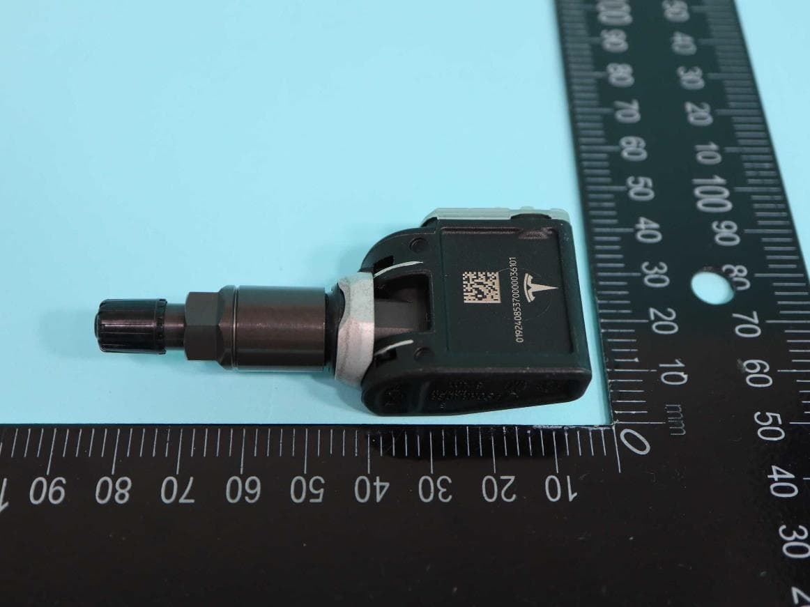 TPMS sensor - FCC ID 2AEIM-BTVMS01 - Tesla, Inc (4)