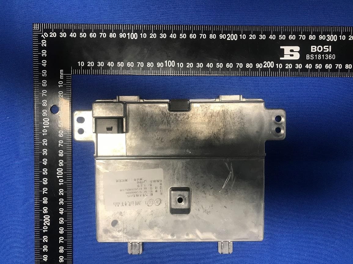 Wireless Phone Charger - FCC ID 2AEIM-WC3 - Tesla, Inc