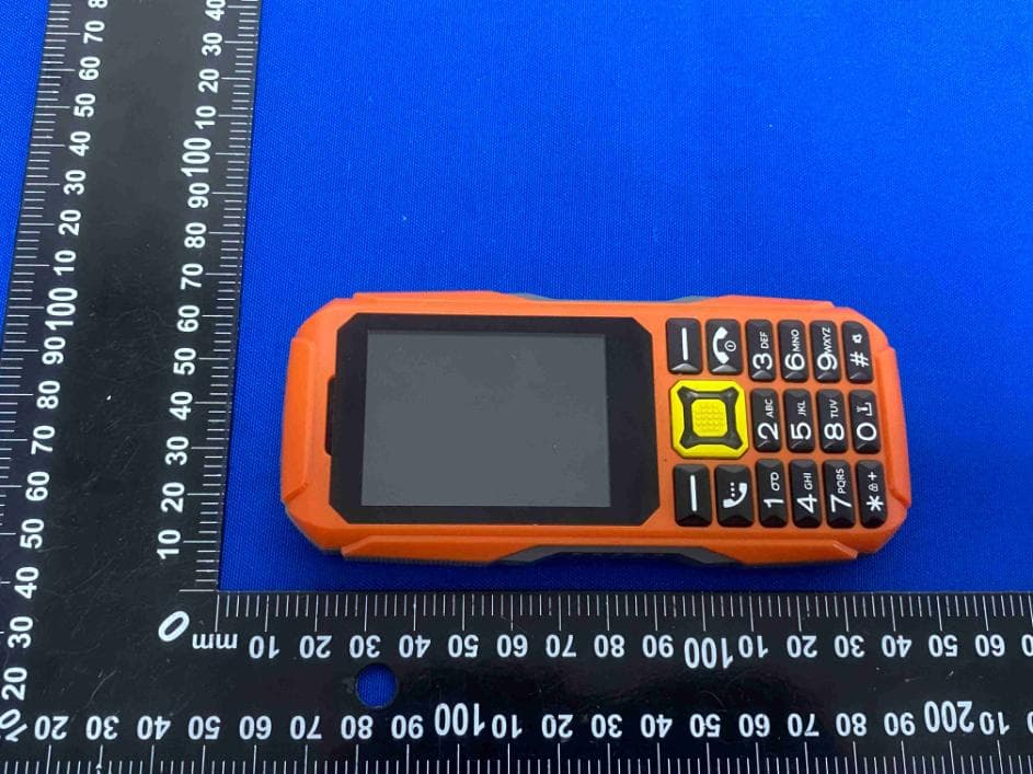 MOBILE PHONE - FCC ID 2AEJAR3 - GSM GLOBE.COM INC