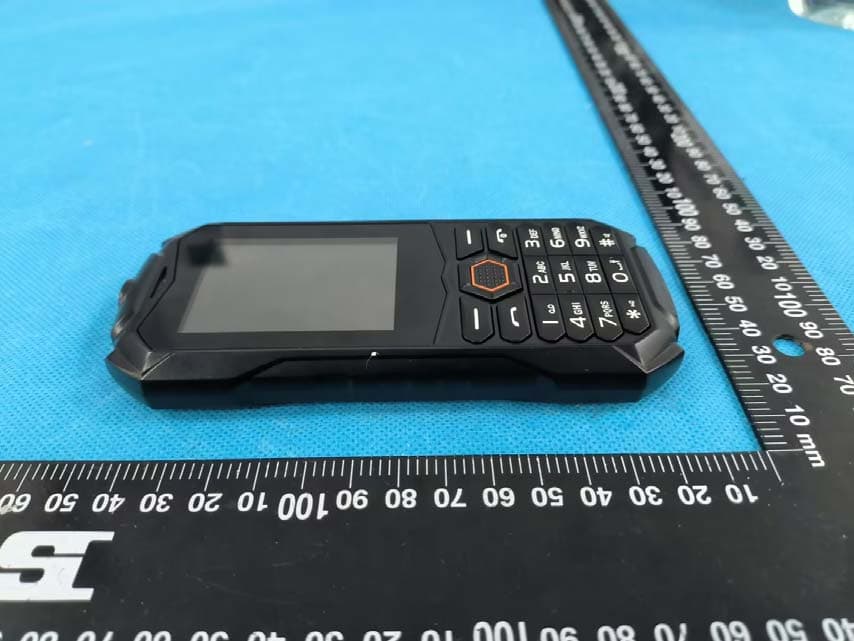 Mobile Phone - FCC ID 2AEJATITAN - GSM GLOBE.COM INC