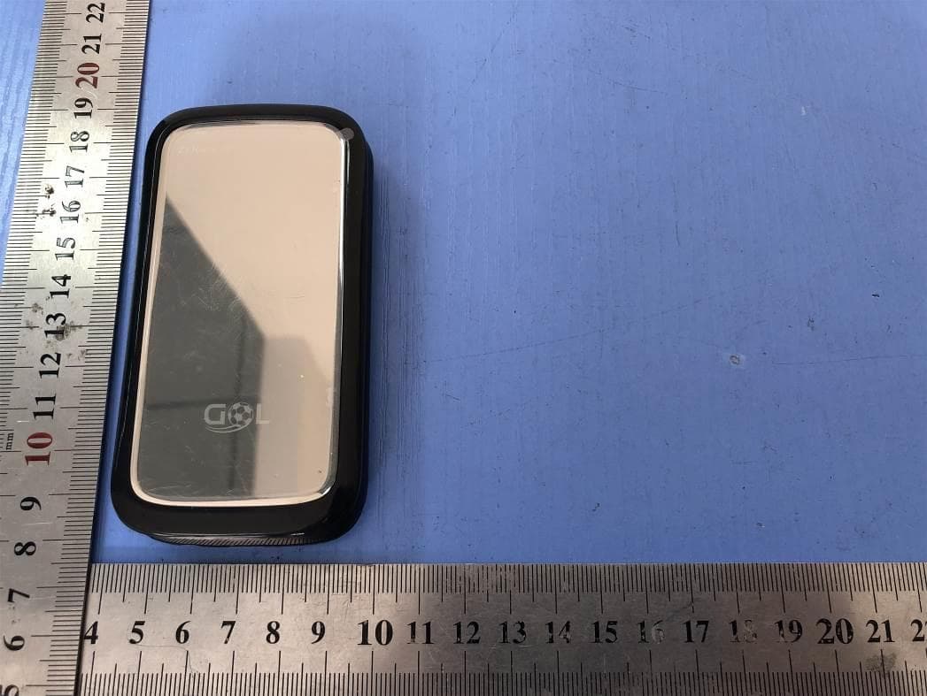2G Feature phone - FCC ID 2AEJAZ1ROMAJR - GSM GLOBE.COM INC (3)