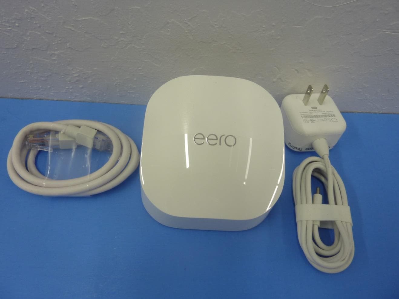 eero 6 and eero 6 Extender - FCC ID 2AEM4-61704 - eero LLC